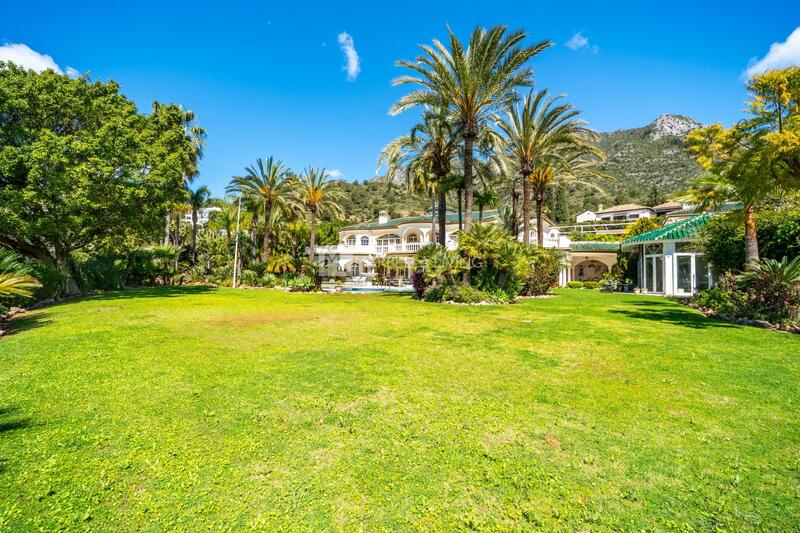 14 bedroom Villa for sale