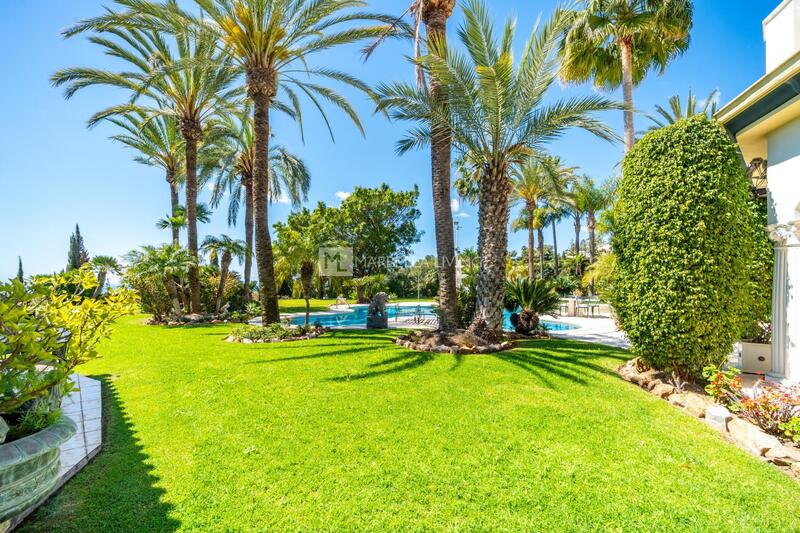 14 bedroom Villa for sale