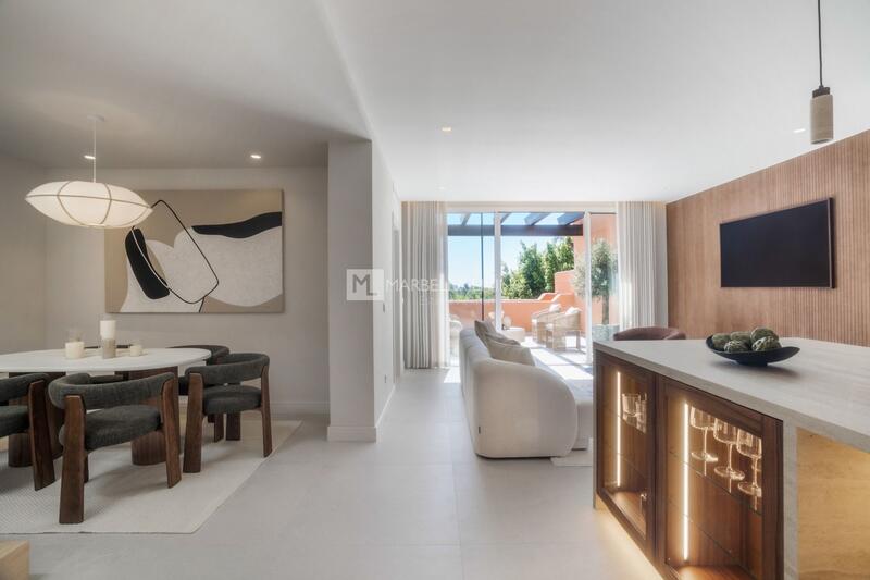 Duplex till salu i Nueva Andalucia, Málaga