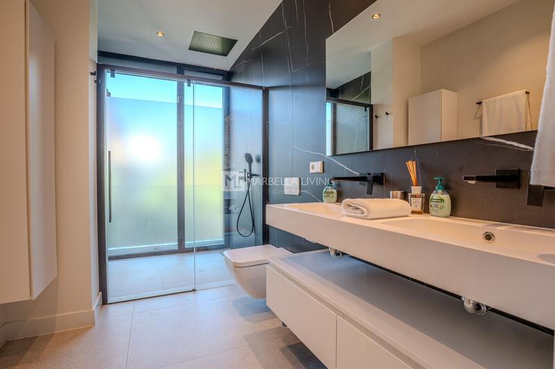 5 bedroom Villa for sale