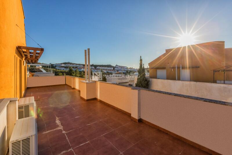 5 bedroom Country House for sale