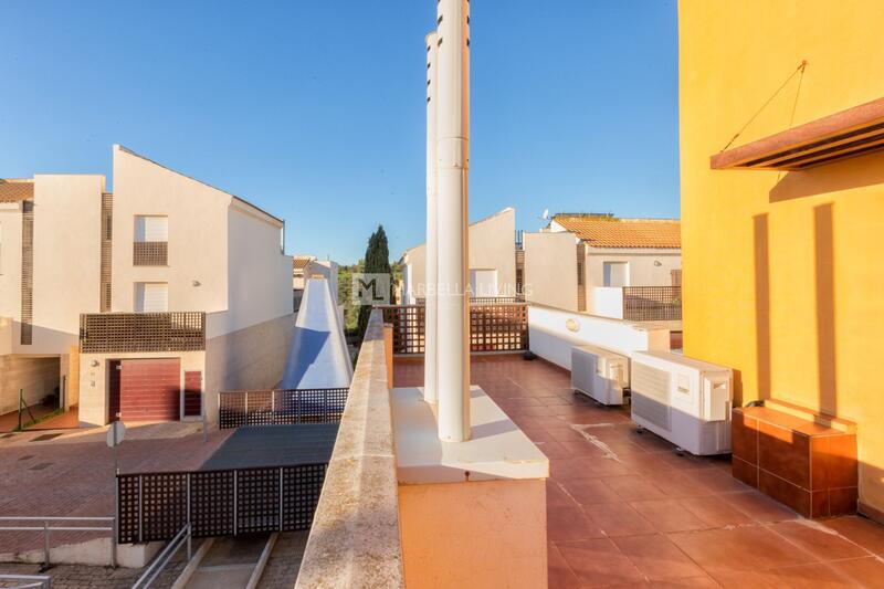 5 bedroom Country House for sale