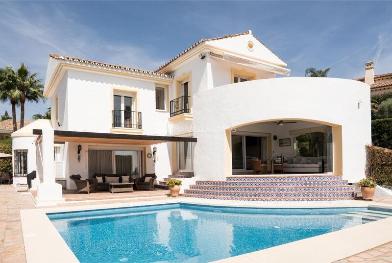 4 Cuarto Villa en venta