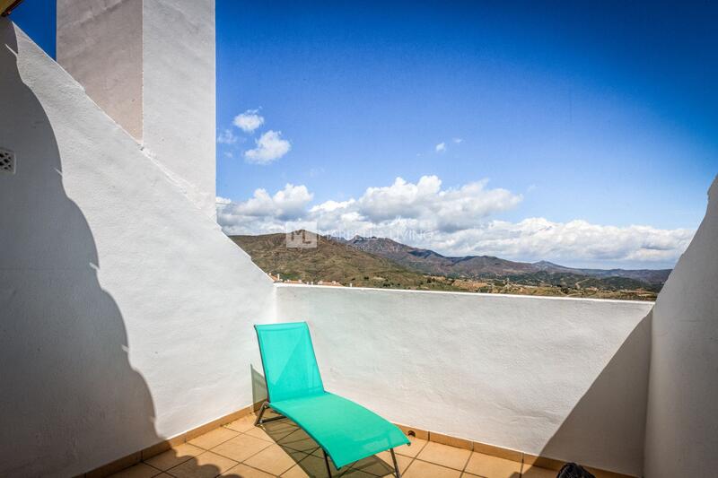 3 bedroom Townhouse for sale