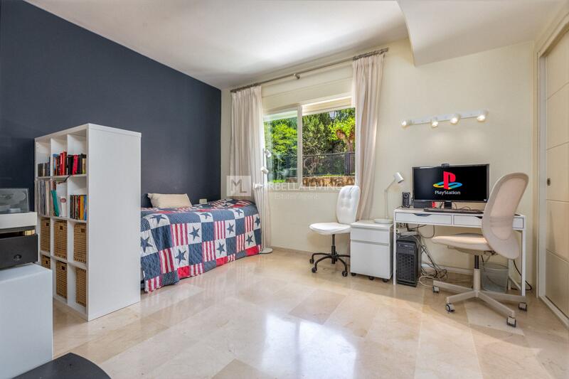 3 bedroom Townhouse for sale