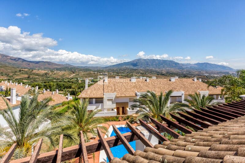 3 bedroom Townhouse for sale