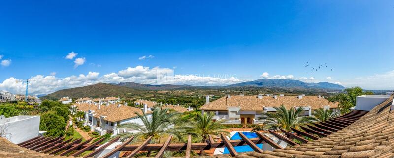 3 bedroom Townhouse for sale