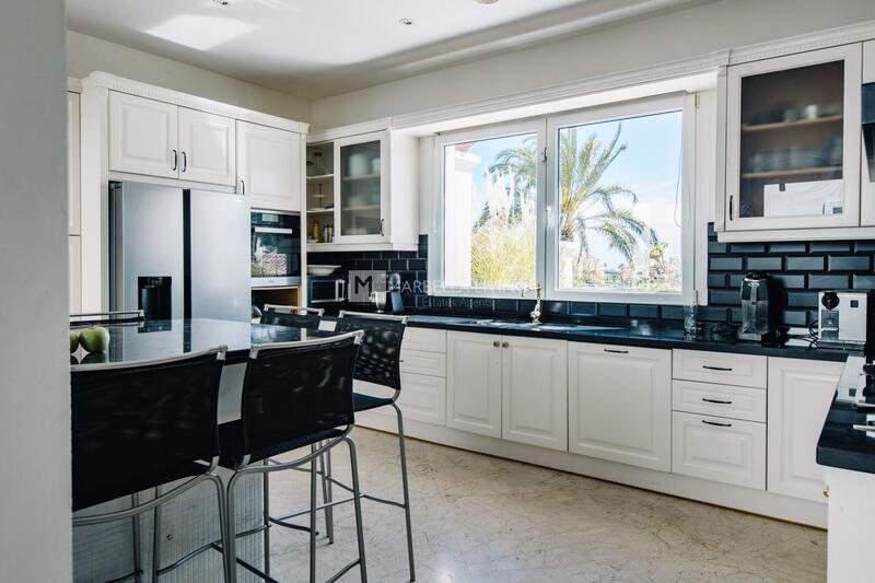 5 bedroom Villa for sale