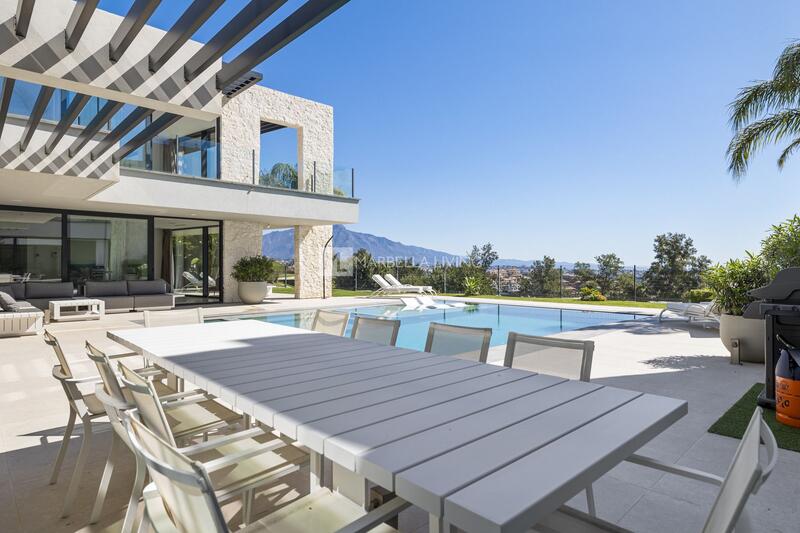 5 bedroom Villa for sale