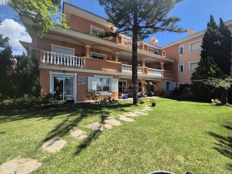 5 bedroom Apartment for sale