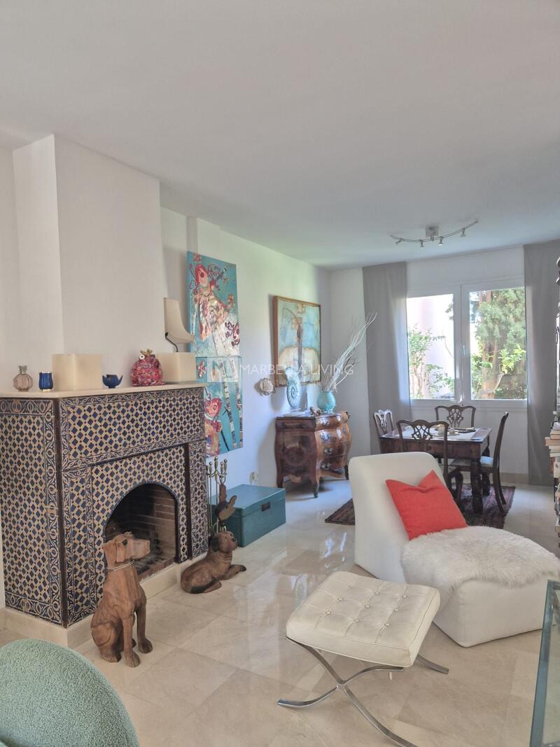 5 bedroom Apartment for sale