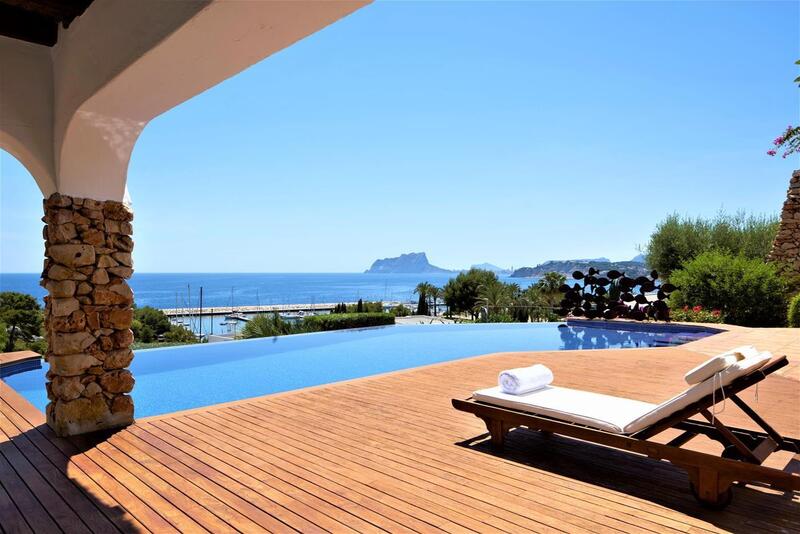Villa for sale in Moraira, Alicante