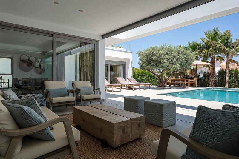 4 bedroom Villa for sale