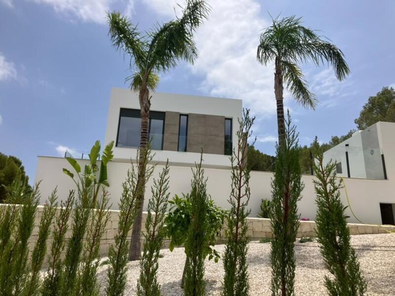 Villa for sale in Moraira, Alicante