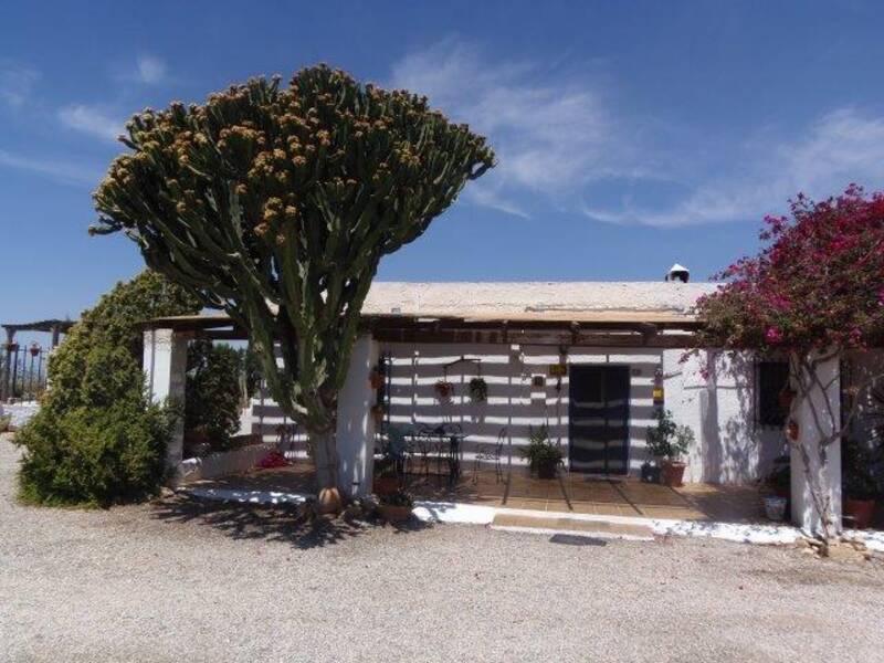 Деревенский Дом продается в Cuevas del Almanzora, Almería