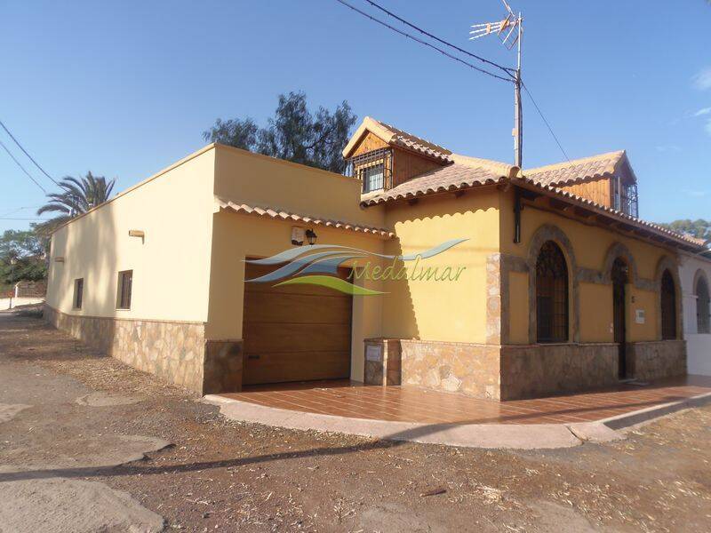 3 Cuarto Villa en venta