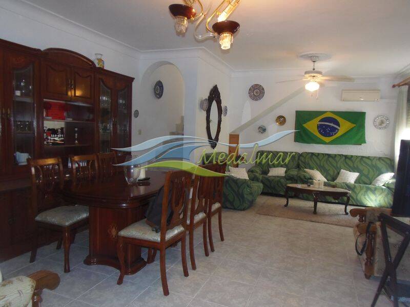 5 bedroom Villa for sale