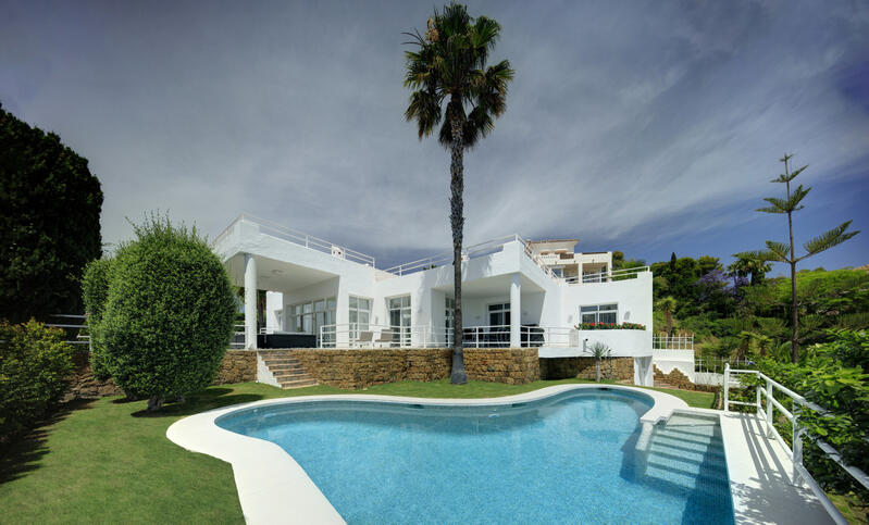 Villa en venta en La Quinta, Málaga