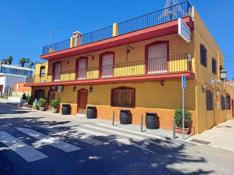 Local Comercial en venta en Benahavis, Málaga