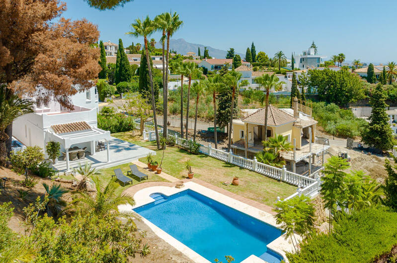 Villa Te koop in El Paraiso, Málaga