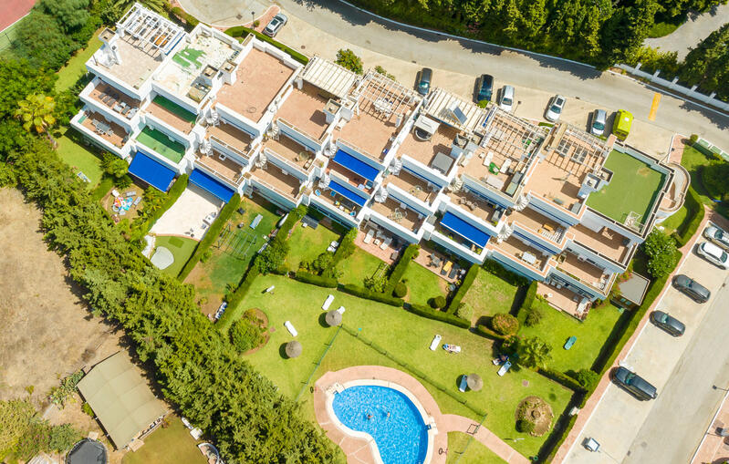 Apartment for Short Term Rent in El Paraiso, Málaga