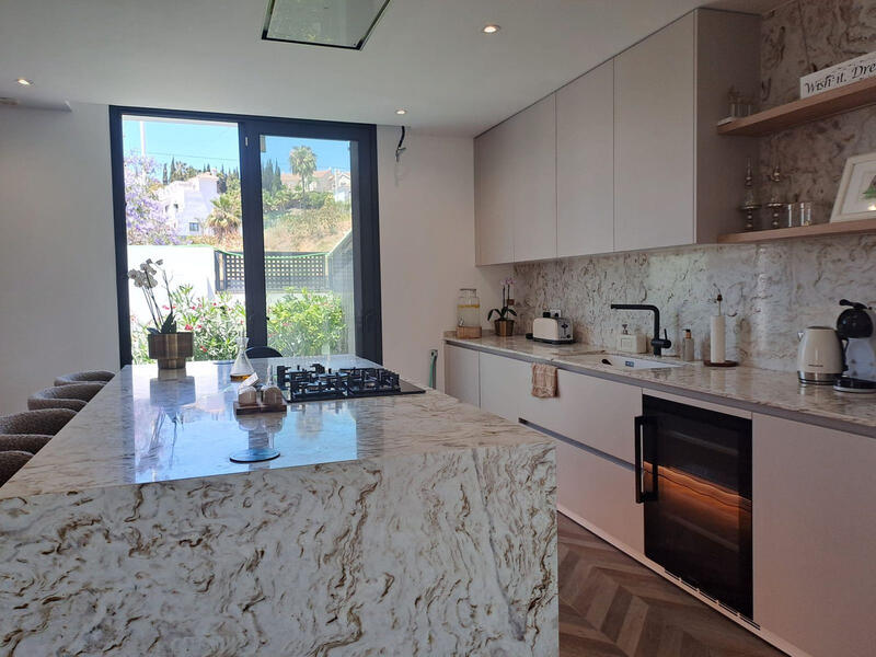 4 bedroom Villa for Short Term Rent