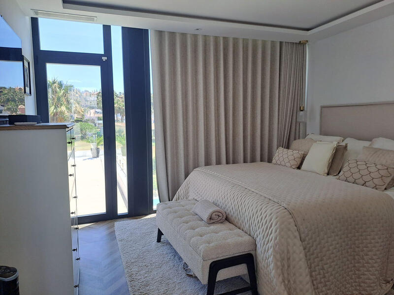 4 bedroom Villa for Short Term Rent