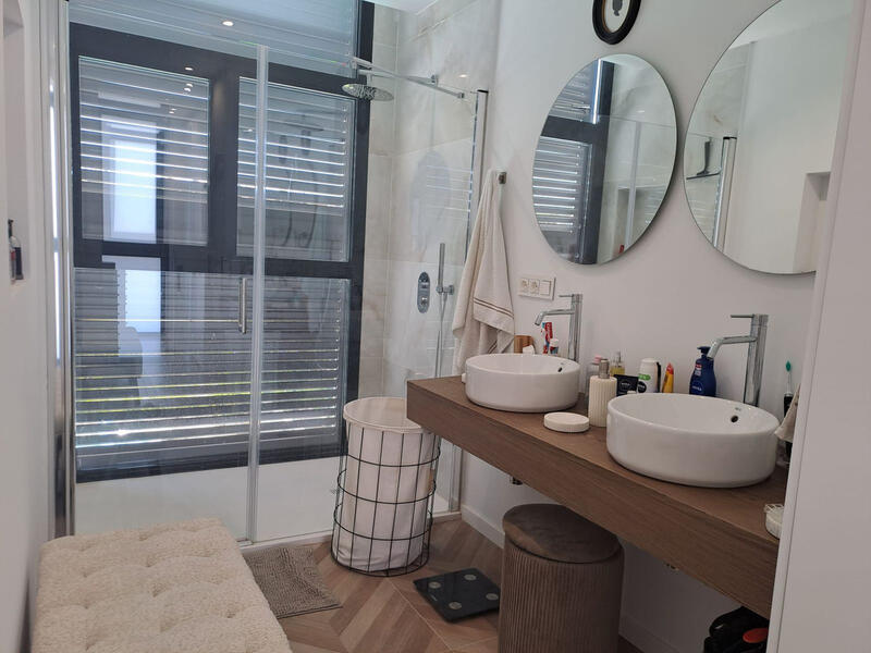 4 bedroom Villa for Short Term Rent