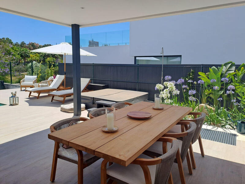 4 bedroom Villa for Short Term Rent