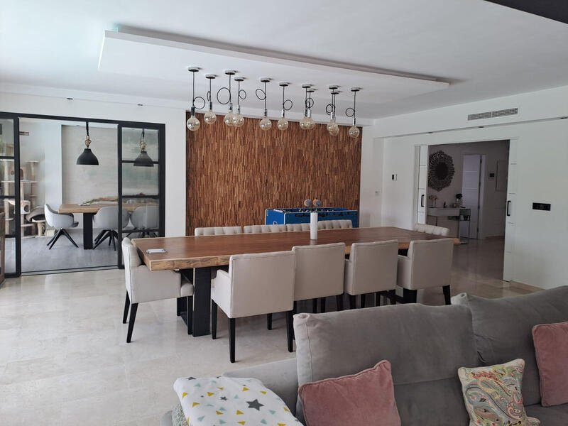 4 Schlafzimmer Villa für Kurzzeitmiete