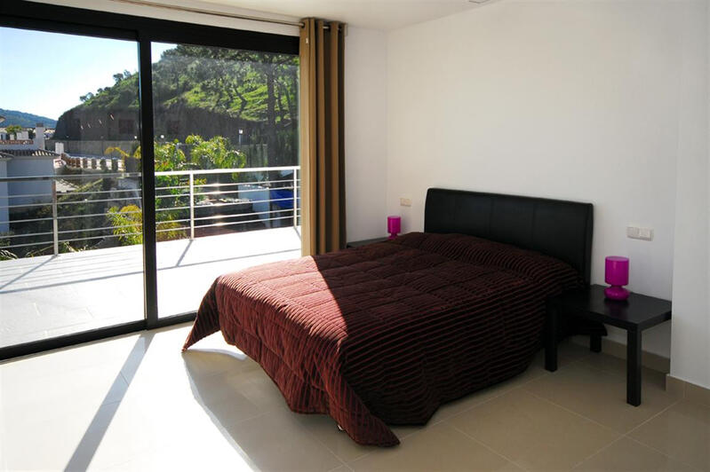 6 chambre Villa à louer à court terme