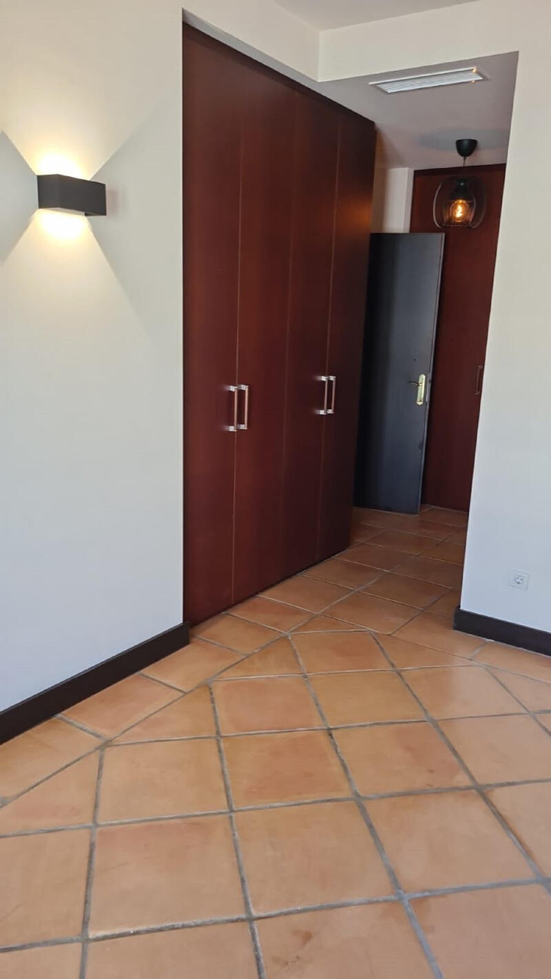4 slaapkamer Tweezijdig voor lange termijn huur