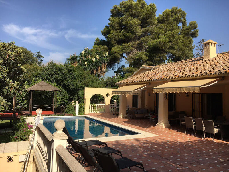 5 bedroom Villa for Long Term Rent
