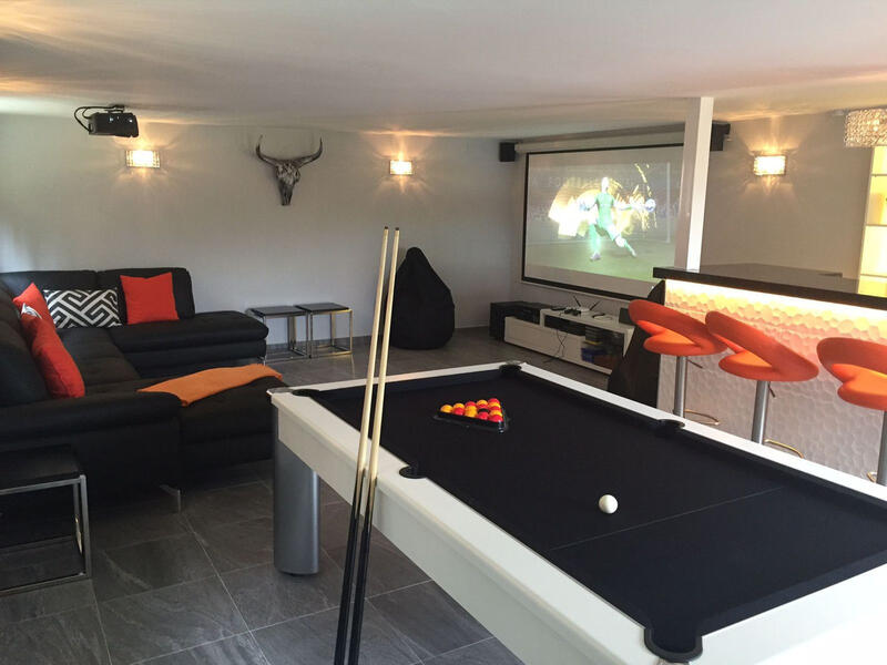 5 bedroom Villa for Long Term Rent