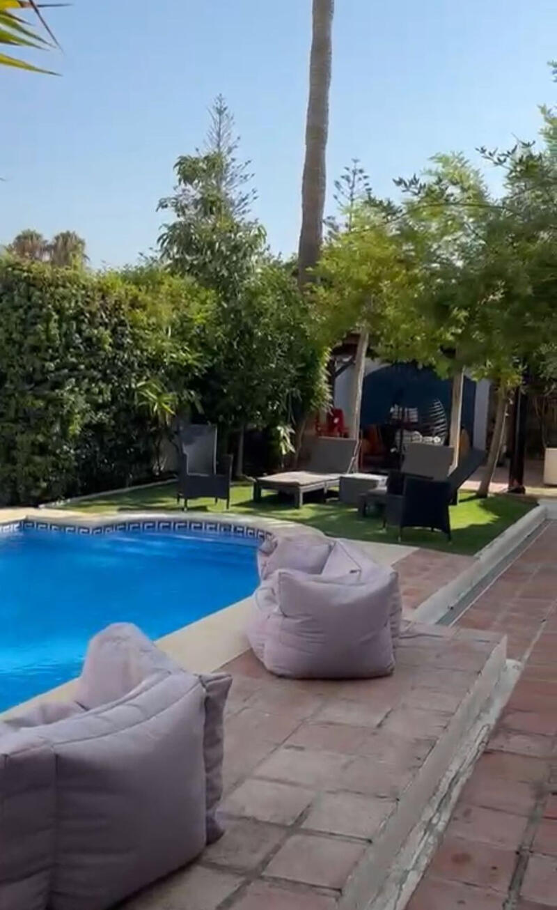 4 bedroom Villa for Short Term Rent