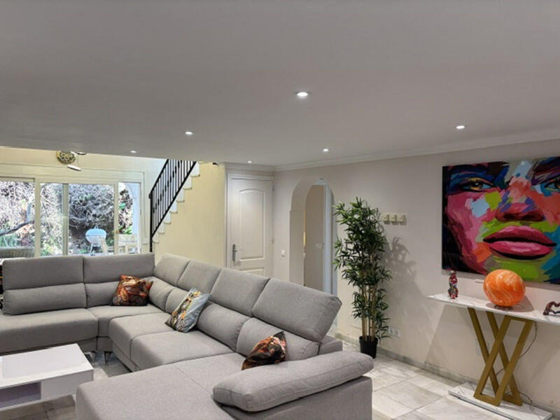 4 bedroom Villa for Short Term Rent