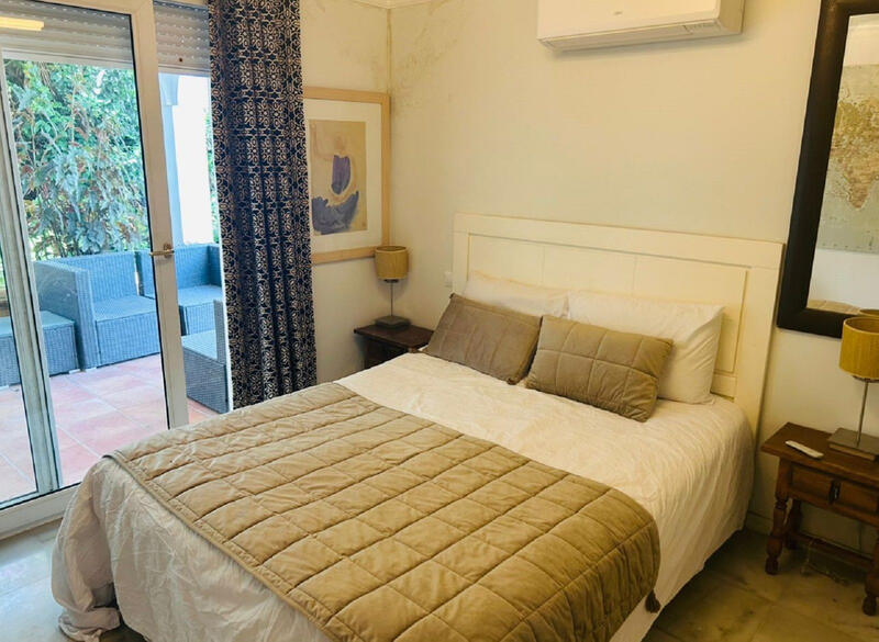 4 bedroom Villa for Short Term Rent