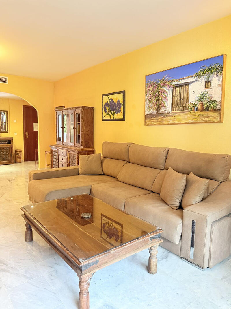 2 bedroom Apartment for Short Term Rent