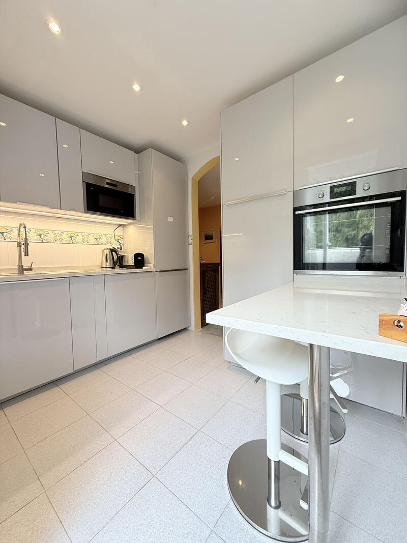 2 bedroom Apartment for Short Term Rent