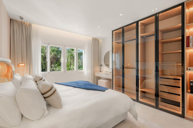 3 спальная комната квартира продается