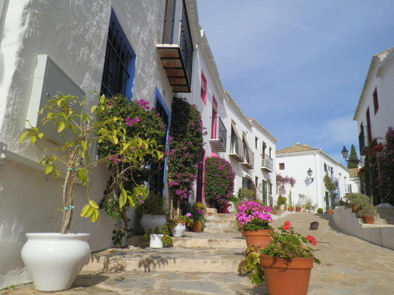 Dúplex en venta en Nueva Andalucia, Málaga