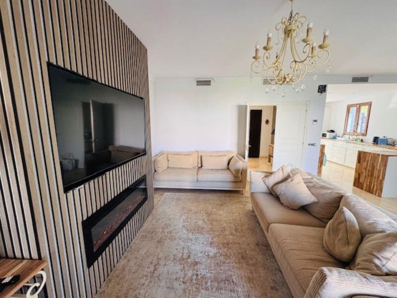 4 bedroom Duplex for Short Term Rent