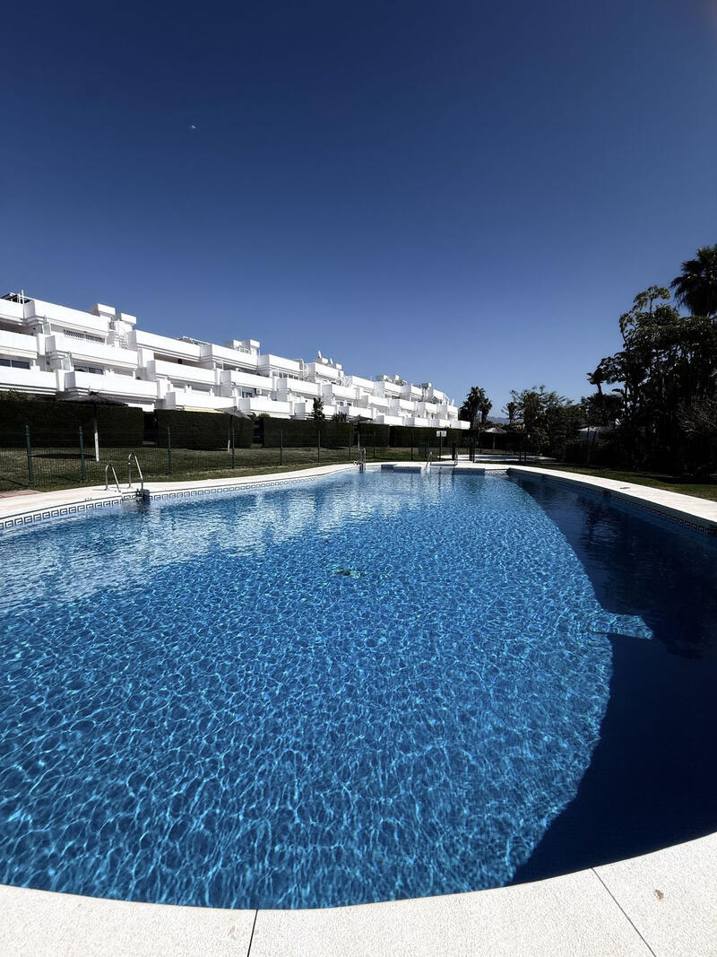 Appartement voor korte termijn huur in El Paraiso, Málaga