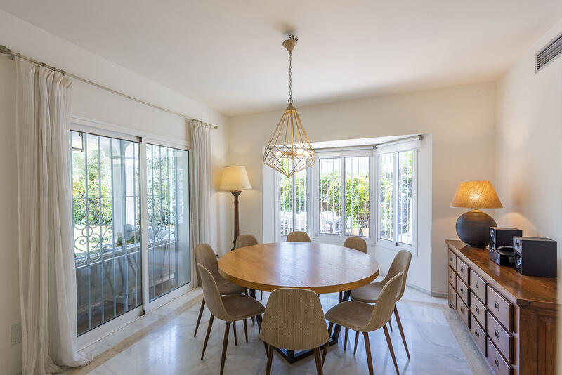 4 bedroom Villa for Long Term Rent 4 bedroom Villa for Long Term Rent