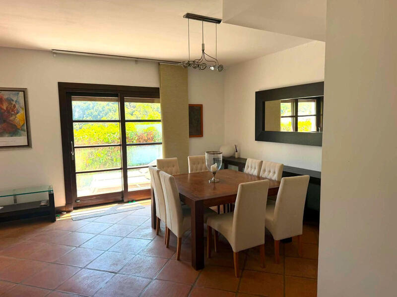 4 bedroom Duplex for Short Term Rent