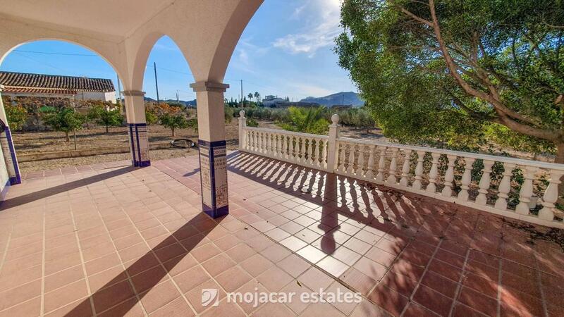 4 Cuarto Villa en venta