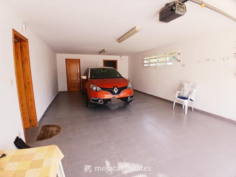 4 Cuarto Villa en venta