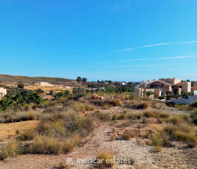 Jord til salg i Vera, Almería