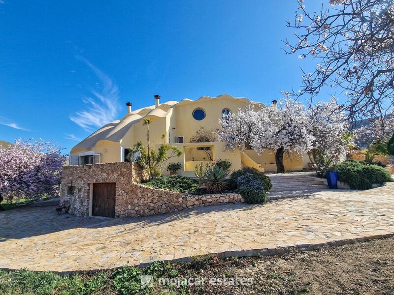 Villa zu verkaufen in Carboneras, Almería
