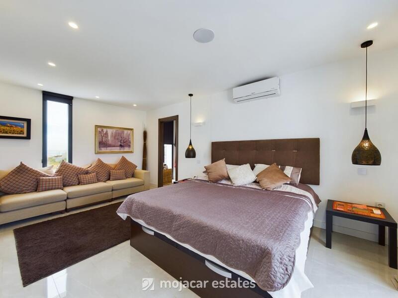 3 bedroom Villa for Short Term Rent
